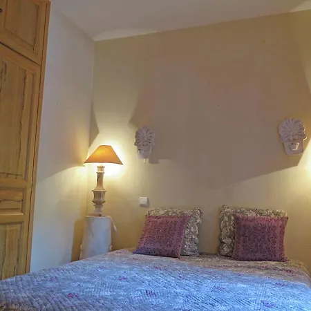 Beautiful With Swimming Pool In Sur Mer