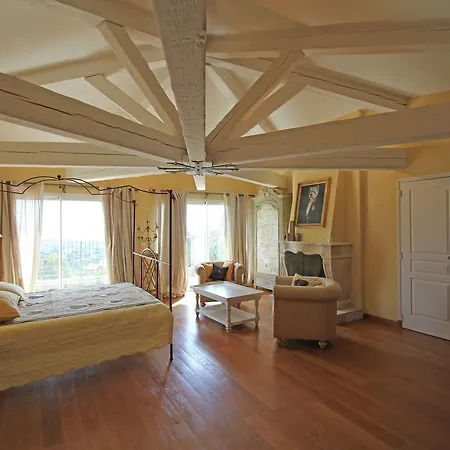 Beautiful With Swimming Pool In Sur Mer קבלייר-סור-מר