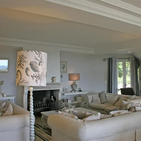 Beautiful With Swimming Pool In Sur Mer
